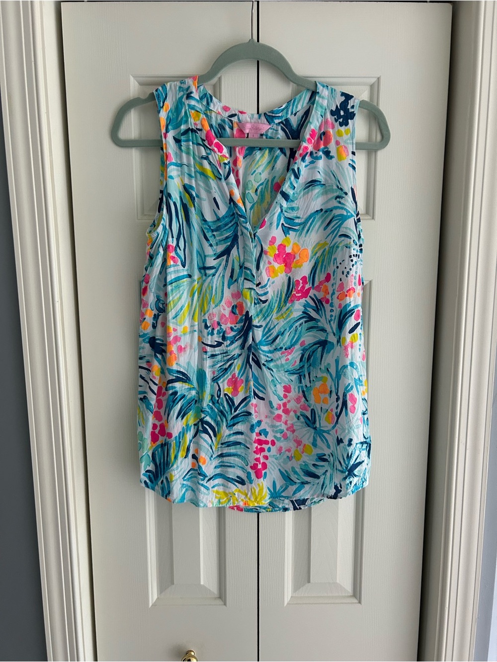 Lilly Pulitzer Sleeveless Blouse - Aqua & Bright Floral